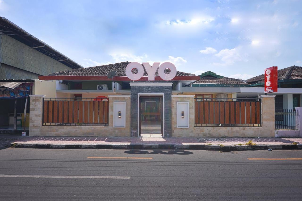 Hotel Super Oyo 1046 Omah Pathok Jogyakarta Zewnętrze zdjęcie