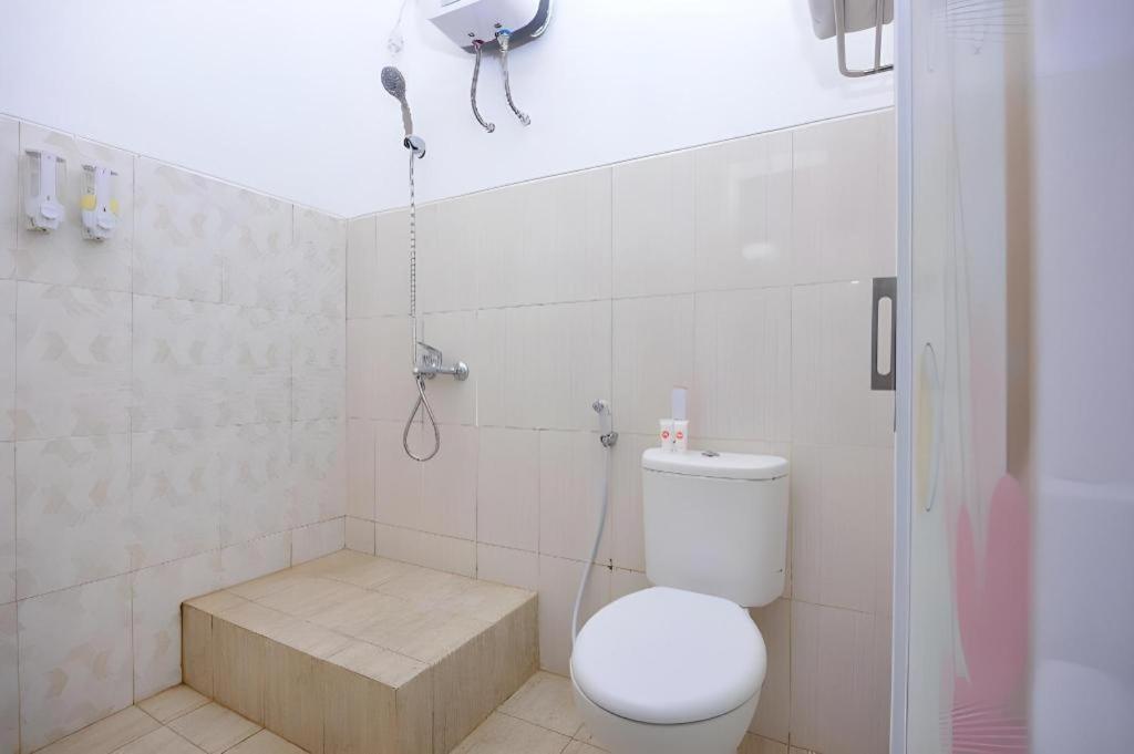 Hotel Super Oyo 1046 Omah Pathok Jogyakarta Zewnętrze zdjęcie