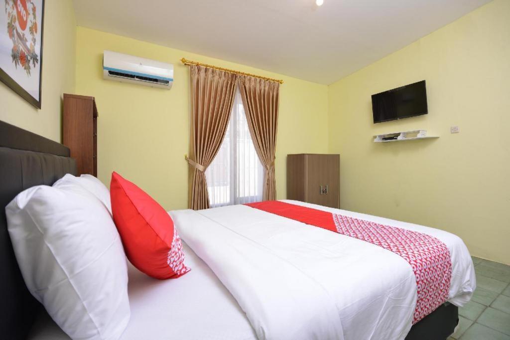 Hotel Super Oyo 1046 Omah Pathok Jogyakarta Zewnętrze zdjęcie