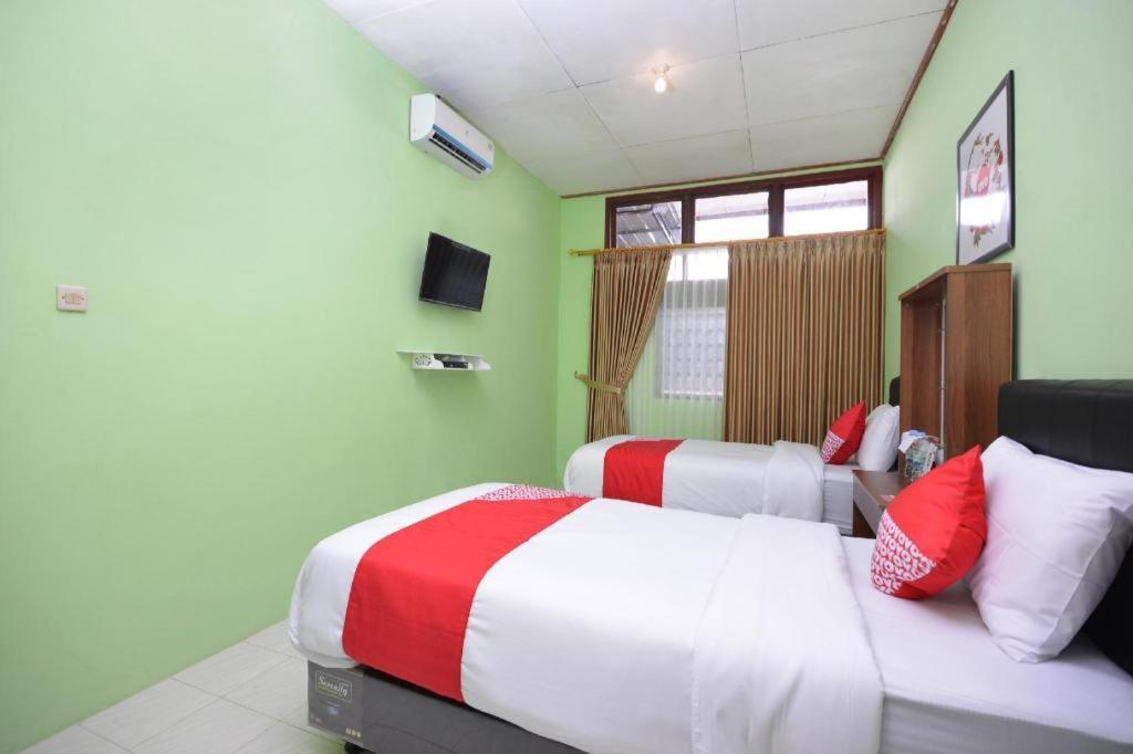Hotel Super Oyo 1046 Omah Pathok Jogyakarta Zewnętrze zdjęcie